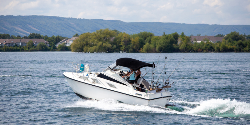 Boat Wraps vs. Paint: Which is the Better Choice?